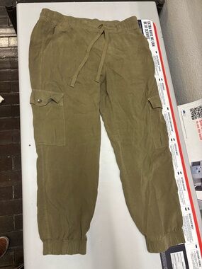 cloth & stone Olive Green Cargo Joggers with Drawstring